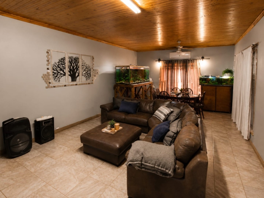 3 Bedroom Property for Sale in Uitsig Free State